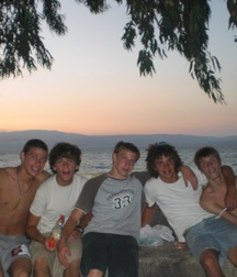 encore des jeunes amis 5af74d9bac39f.jpg