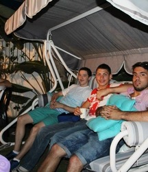 encore des jeunes amis 5af74daa2651d.jpg