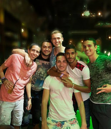 encore des jeunes amis 5af74db6ccd64.jpg