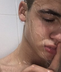 garçons a baiser 5af8667773ea2.jpg