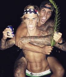 fantastic pics of boys 5b008edc2844e.jpg