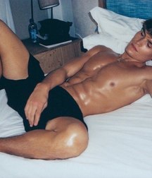 I'm fucking gay. 5b0f0f676a249.jpg