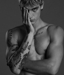 I'm fucking gay. 5b0f0f88b52e0.jpg