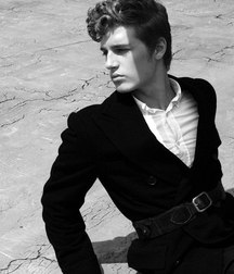 superbes images d'hommes 5b1444707cccf.jpg
