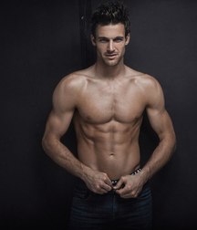 superbes images d'hommes 5b1445d5de907.jpg