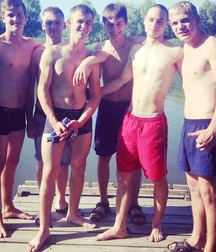 russian boys ready for......... 5b2a5d2c03499.jpg