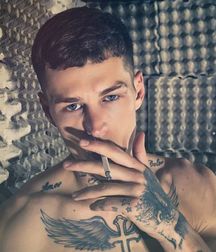 some hot boys 5b3143fe84715.jpg