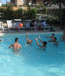 garçons dans l'eau 5b38effb1807d.jpg