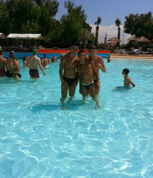 garçons dans l'eau 5b38f050a0dbe.jpg