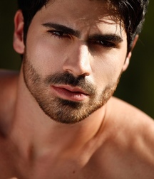  hommes  5b4a03ef9c23e.jpg