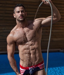  hommes  5b4a040f2c7dd.jpg