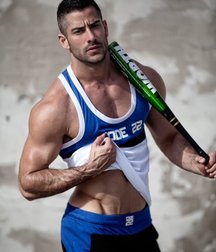  hommes  5b4a048062dff.jpg