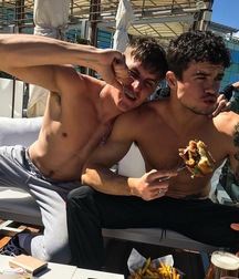 les plus beaux 5b5a352214e01.jpg