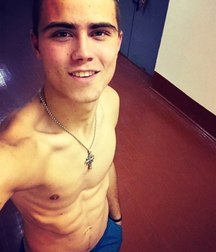 so sexy boys 5b5dd399d333c.jpg