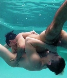 wow is so hot 5b675f0d7c782.jpg