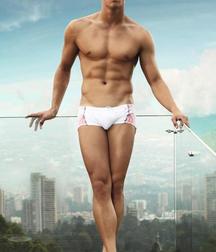 wow is so hot 5b675f29bc471.jpg