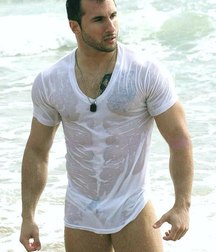 wow is so hot 5b675f9941d7b.jpg