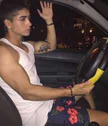 wow is so hot 5b675fa375250.jpg