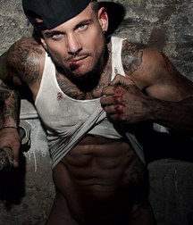 fetish art 5b6ca6e76f4aa.jpg