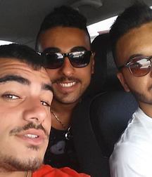 hommes en vacance 5b733cc43f525.jpg
