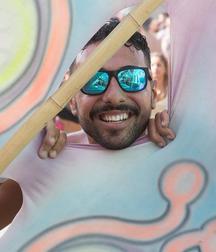 hommes en vacance 5b733ce1cefa3.jpg