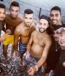 hommes en vacance 5b733cf44e75b.jpg