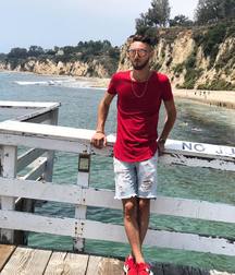 hommes en vacance 5b733d0a7a0dc.jpg