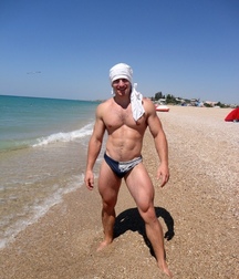 hommes en vacance 5b733d5704a58.jpg