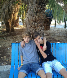 seat boys 5b7995e8070ea.jpg