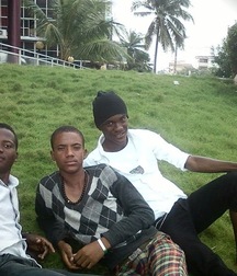 choisir les plus beaux 5b7ad8ca489b6.jpg