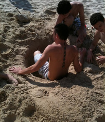 frends very nices 5b7b2436bb468.jpg