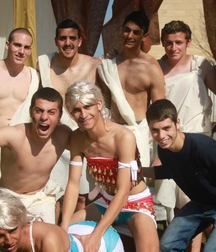boys have fun 5b7be0b8b57fd.jpg