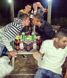 boys have fun 5b7be0bcef034.jpg