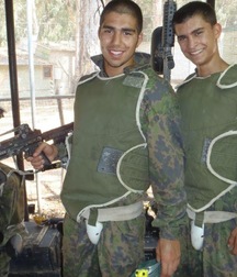 boys have fun 5b7be0d7d190e.jpg