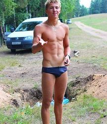 sexy boys du mercredi 5b7d28c9c2ac6.jpg