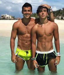 sexy boys du mercredi 5b7d28ff90417.jpg