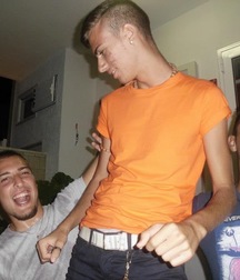 louis and his frends 5b8019e0ed2c5.jpg