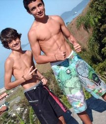 mes beaux amis 5b8115fb93794.jpg