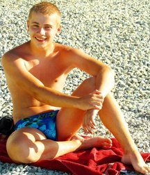super boys 5b8d9d7878921.jpg