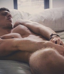 before sleep 5bad381e5144c.jpg