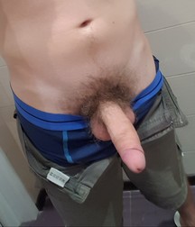 sex in front 5bb7baee5a956.jpg