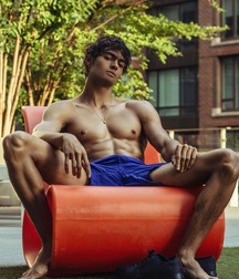 un peu de sex  5bcf8530f22f8.jpg