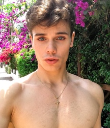un peu de sex  5bcf86035196b.jpg