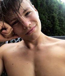 sexy boys  5bd322a0e9e89.jpg