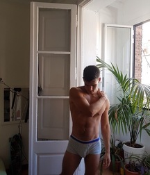 sexy boys  5bd322a83c9cd.jpg