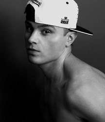sexy boys  5bd322ab79184.jpg