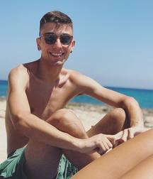 salut mes amis 5be7574ee1636.jpg
