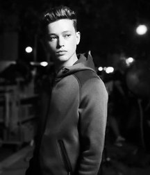 incroyable  5bf1c8d6eaf5d.jpg