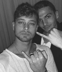 oh les hommes 5bf1c937ecccd.jpg
