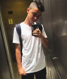 les garssssss 5bf6cb2d38193.jpg